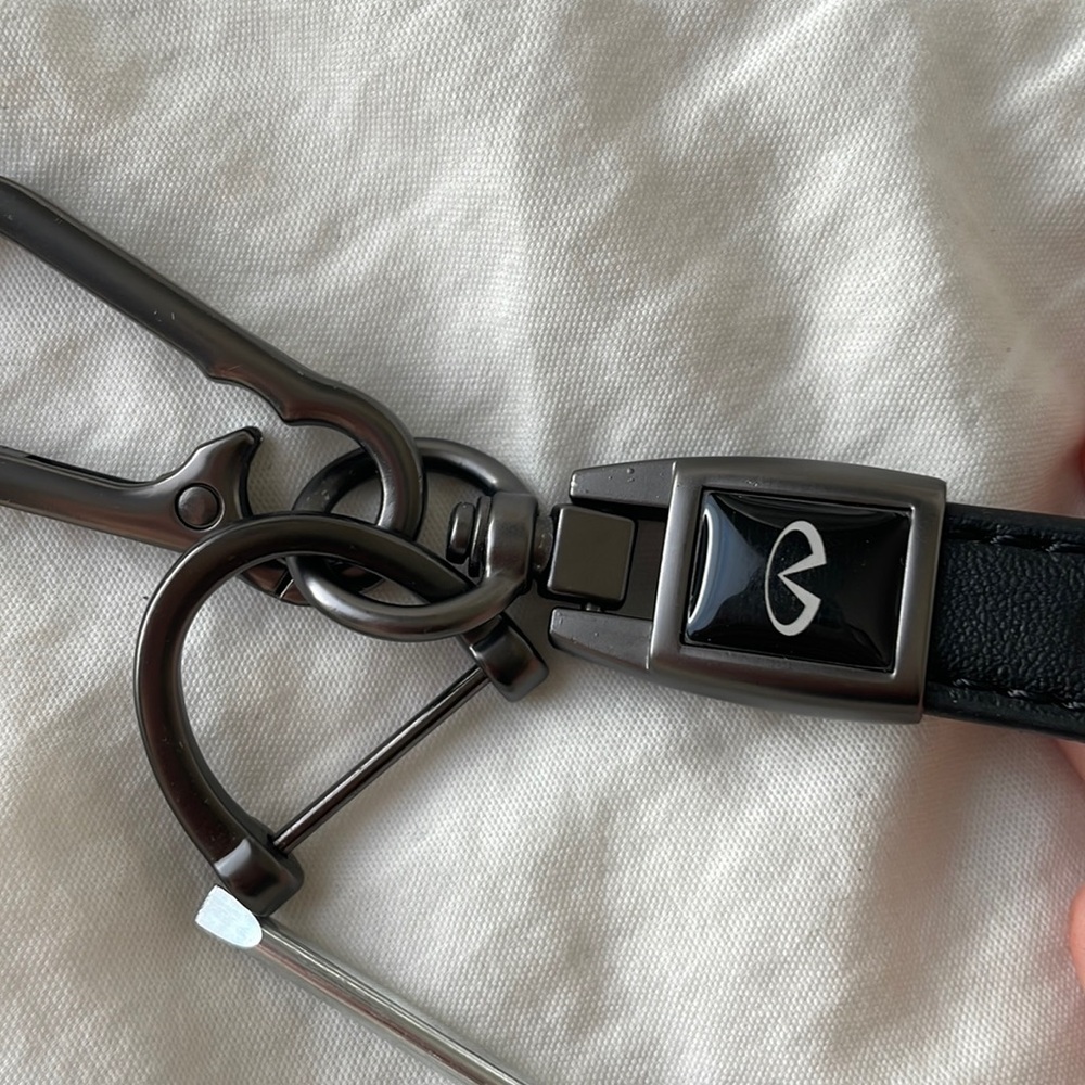 New‎ Infiniti Keychain - Picture 4 of 4
